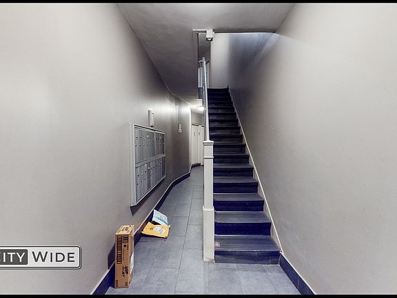 3rd image of 234 E 89th St #1