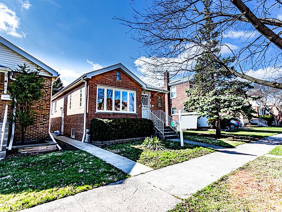 3rd image of 3512 Cuyler Ave