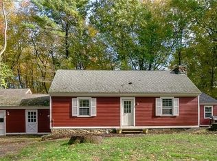 1057 Racebrook Rd, Woodbridge, CT 06525