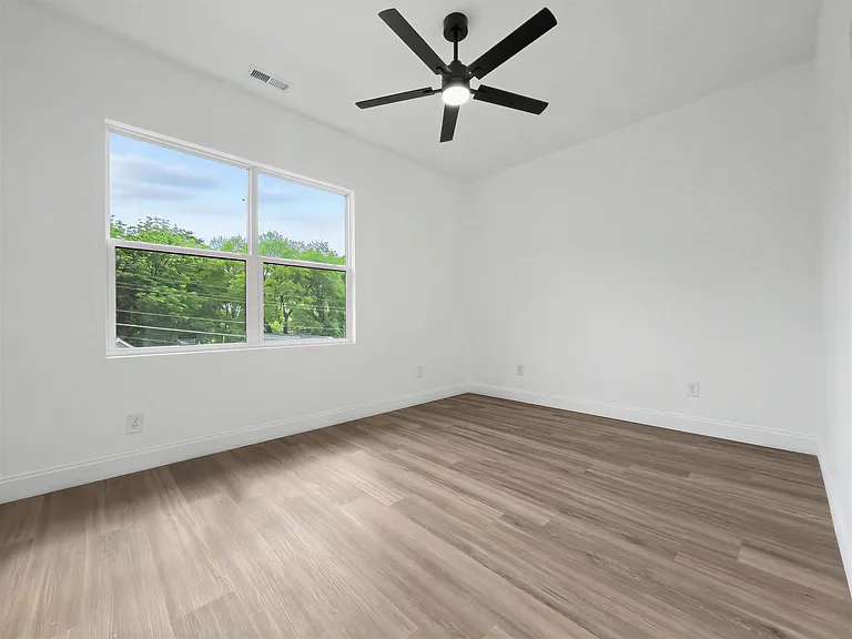 2218 Lincoln St SE — Photo 12