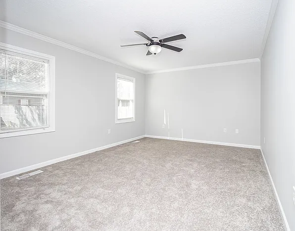 120 Suffolk Dr — Photo 6