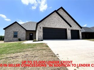 1901 Oliver St, Pea Ridge, AR 72751