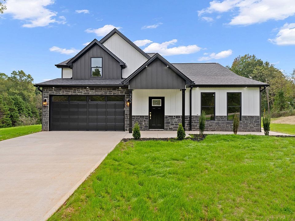 1st image of 202 Fraley Dr