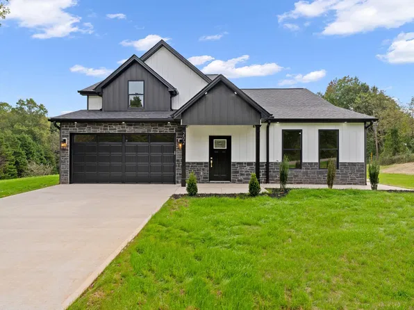 202 Fraley Dr, Inman, SC 29349
