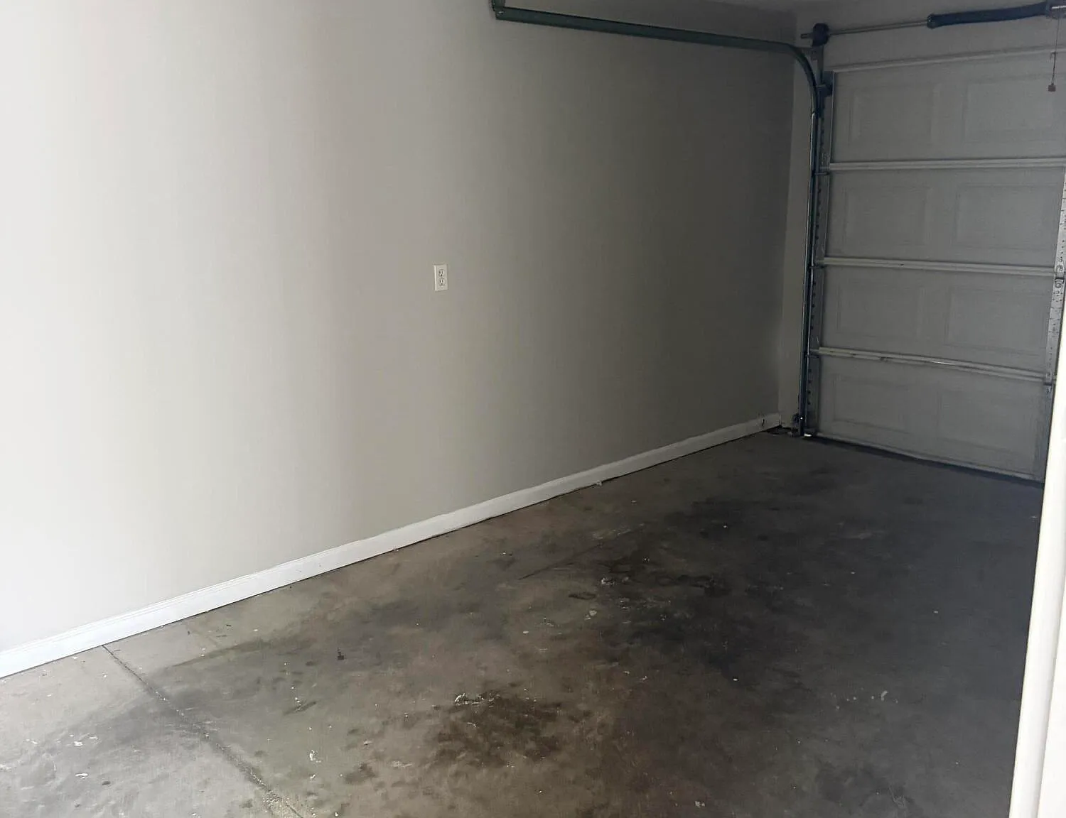 2 bed, 1.0 bath, 960 sqft, $1,200 — Photo 3
