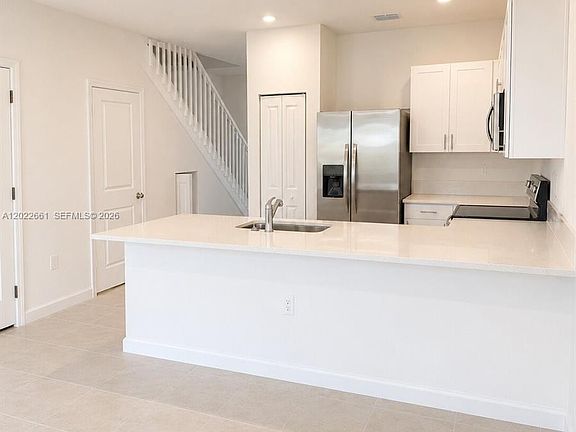 4th image of 29275 SW 163rd Ct #1