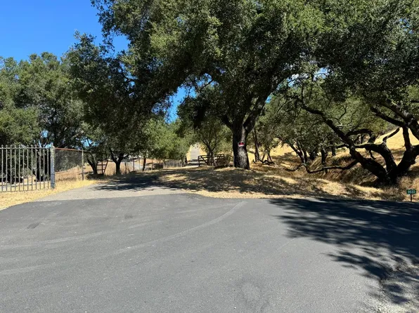 9630 Vinecrest Rd, Windsor, CA 95492