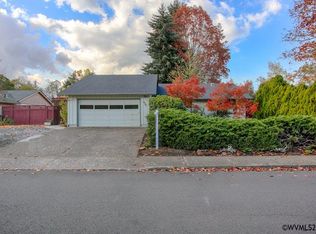 435 SE Walnut Ave, Dallas, OR 97338