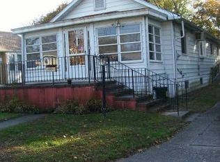 61 Sharps Ln, Hamilton, NJ 08610