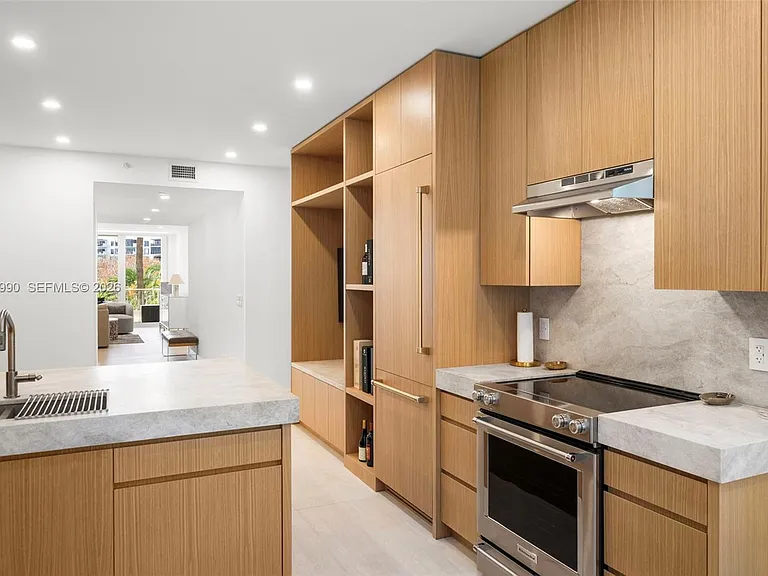 701 Crandon Blvd #401 — Photo 9