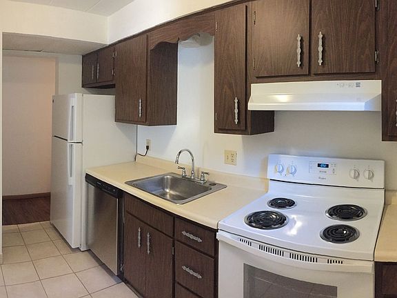 2nd image of 65 Locust Ridge Dr APT 1C