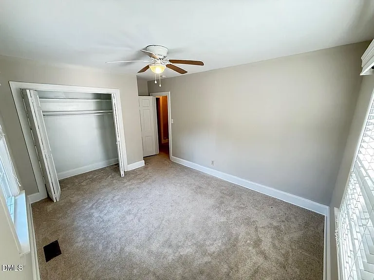 2667 Davis St — Photo 32