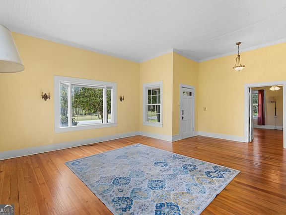 5th image of 284 Dover Rd