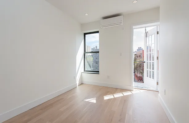 Rented by REAL New York | media 15