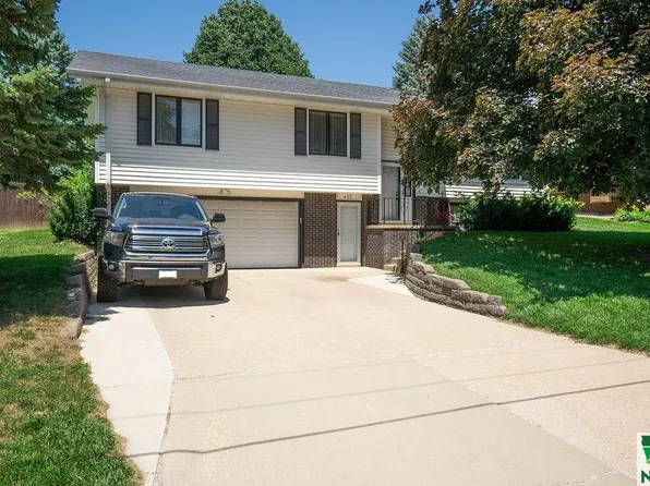 427 W 35th St, Sioux City, IA 51104