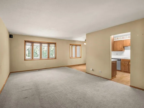 244 W Eagle Lake Dr, Maple Grove, MN 55369