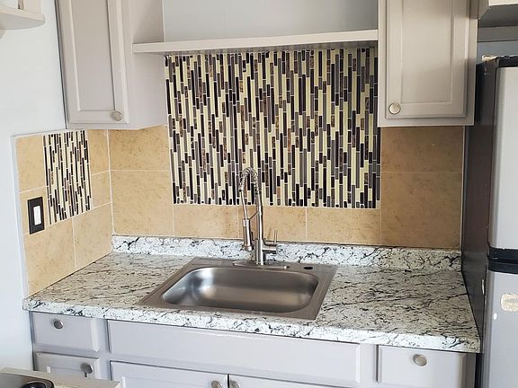 3rd image of 608 N 10th St #2