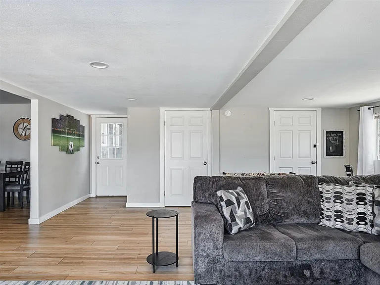 7706 Delafield Ln — Photo 19