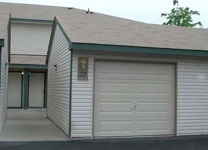 2 bed, 1.5 bath, 1078 sqft, $1,500 — Photo 1