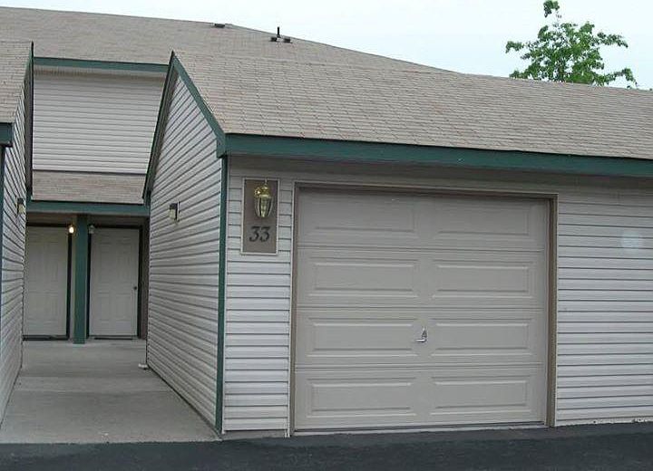 single car garage to front door