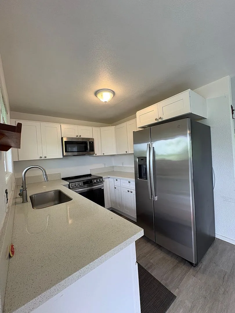 Beautiful 4 bedroom, 2 Bath Home close to Hilo Town — Photo 2