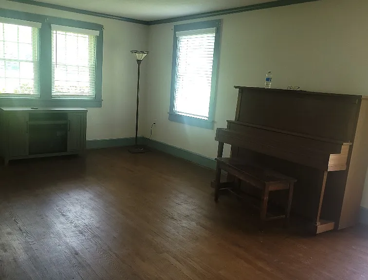 928 W Lydia Hwy — Photo 27