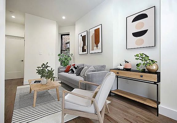 5th image of 19 Eldridge St APT 19