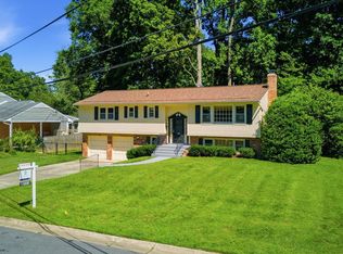 10311 Cheshire Ter, Bethesda, MD 20814