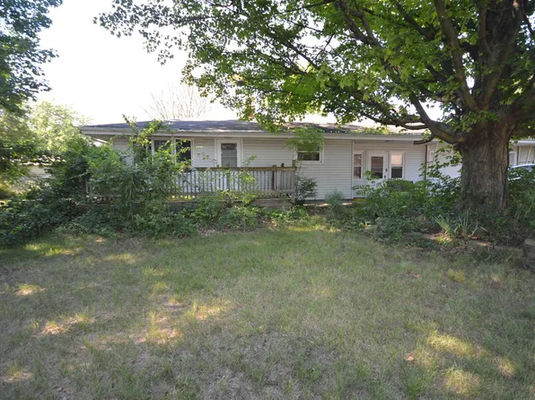 104 South St, Walkerton, IN 46574