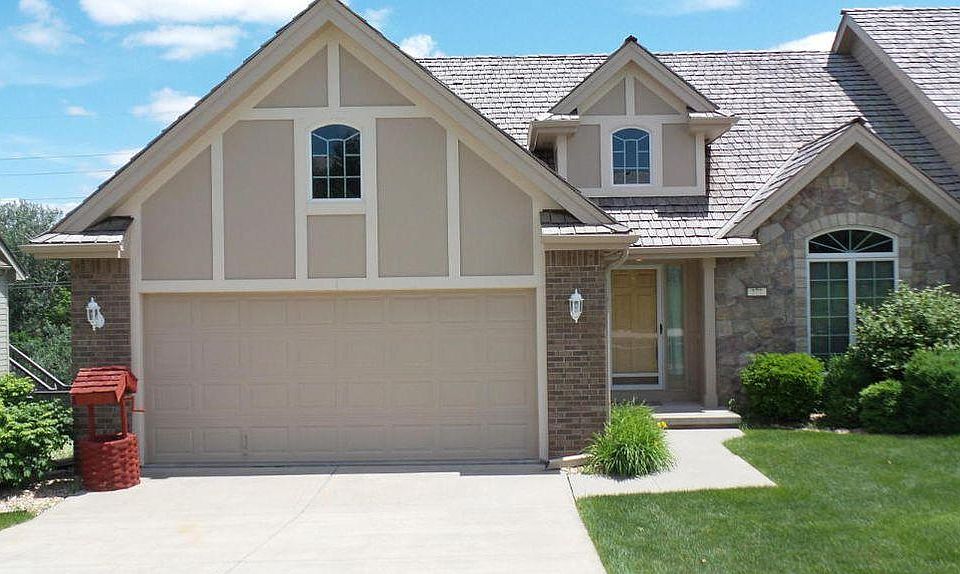 131 Glen Oaks