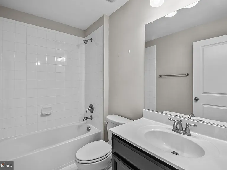4648 Cambria Rd — Photo 17