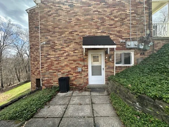 3407 N Hills Rd, Murrysville, PA 15668