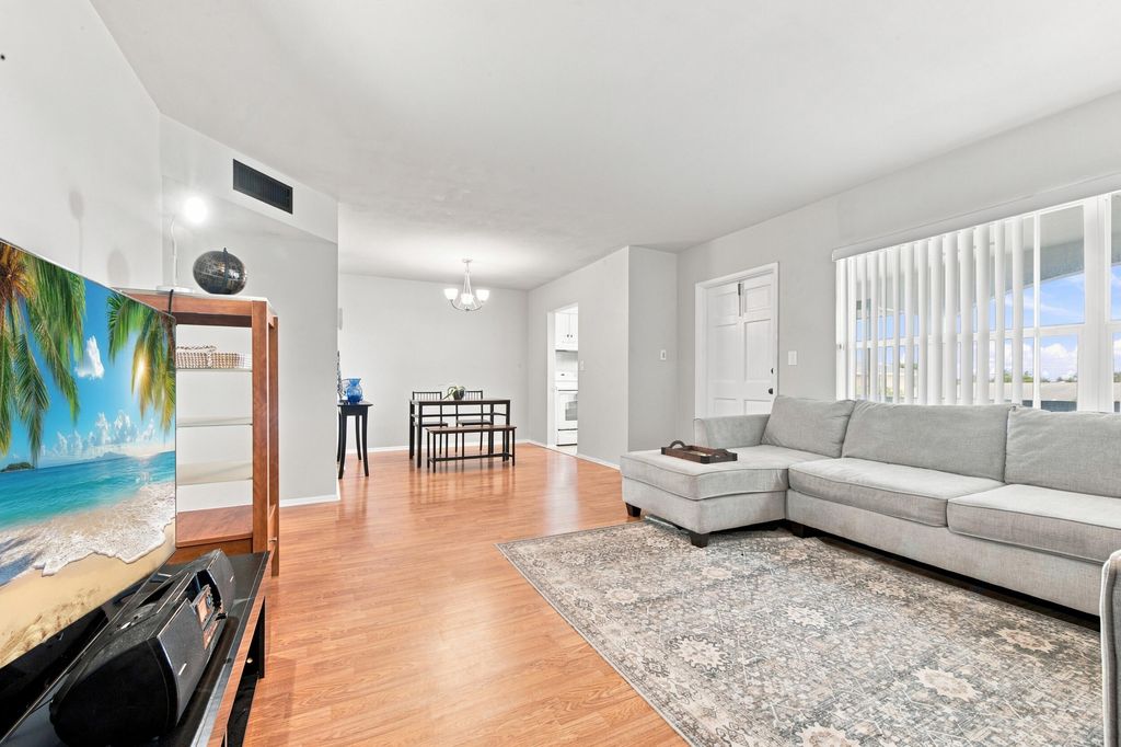 651 PINE Drive #309, photo 8