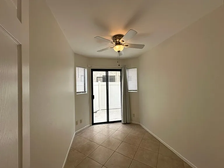 22865 Del Valle St #6 — Photo 12