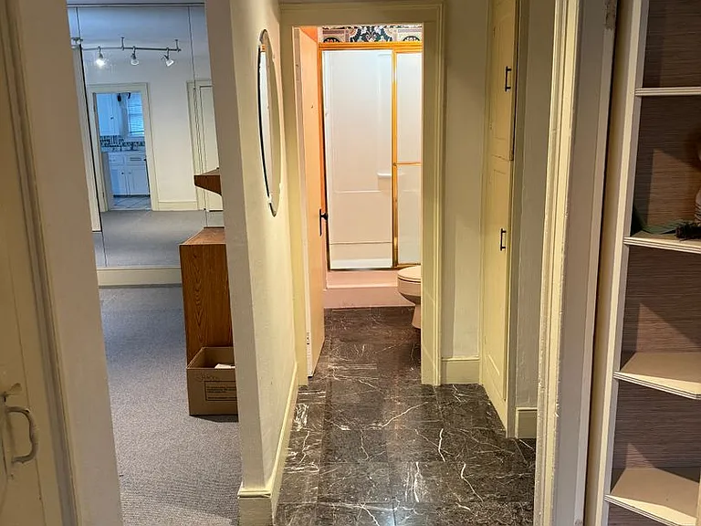 219 N Main St — Photo 9