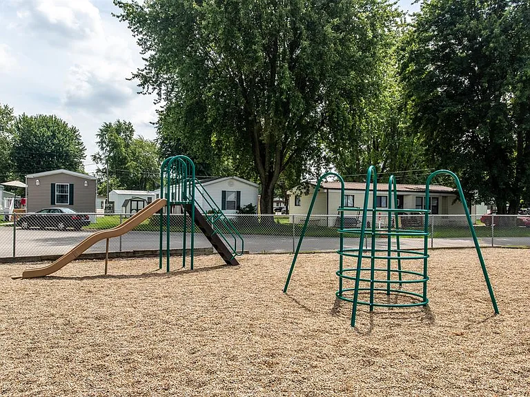 2066 Victory Rd — Photo 21