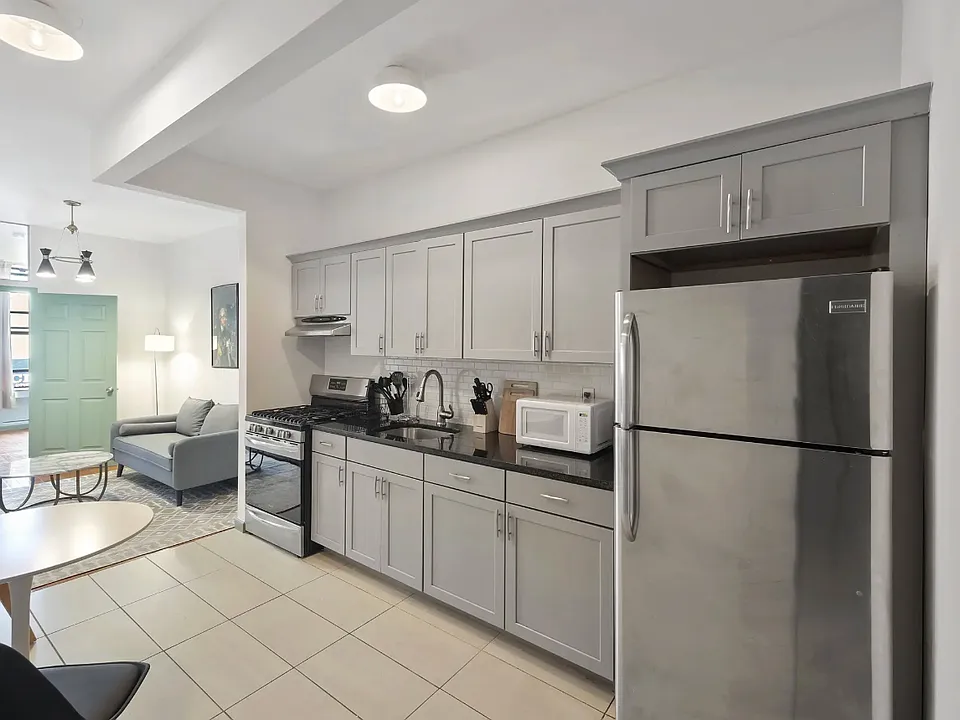 2036 2nd Ave #2