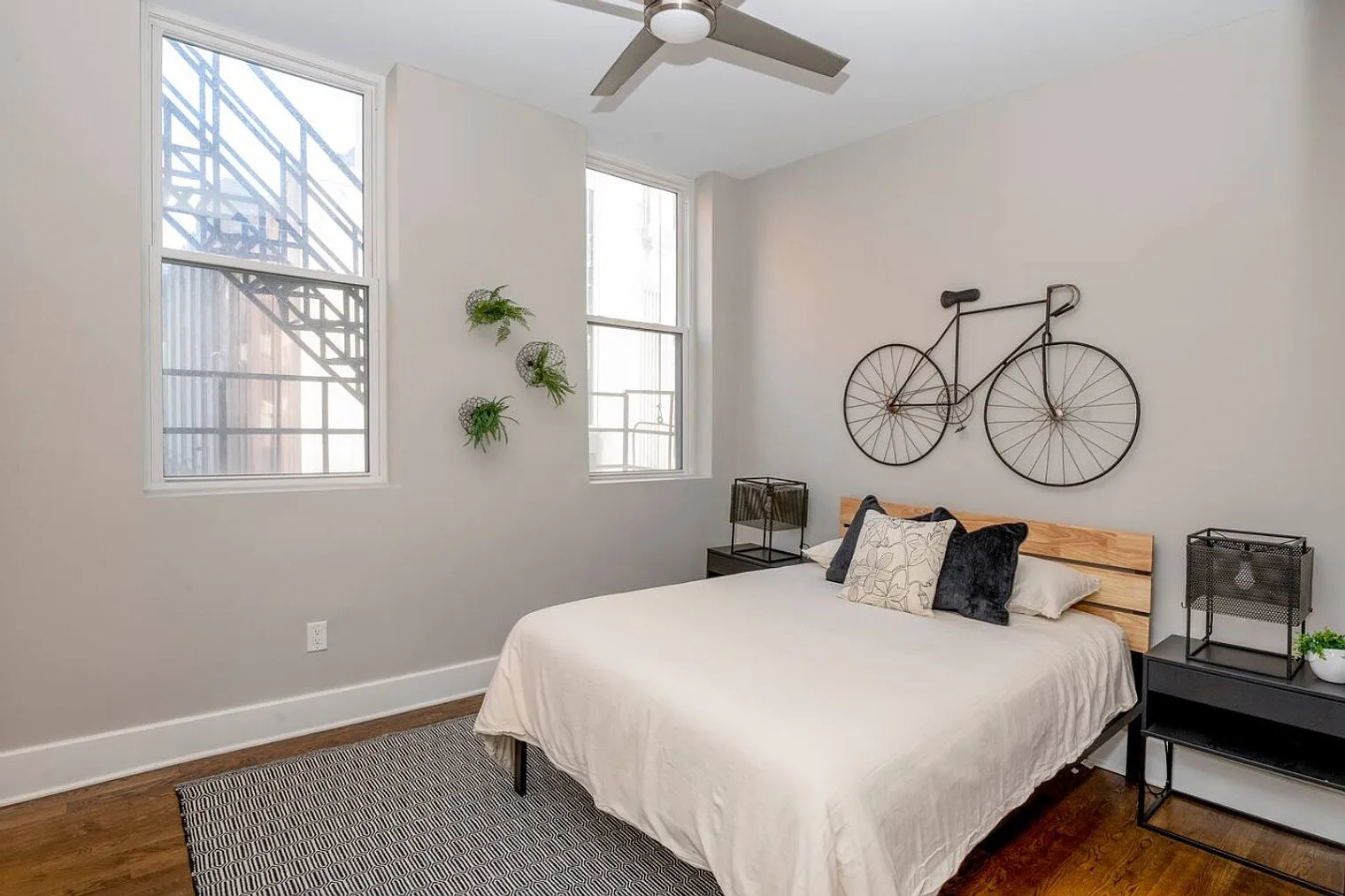 2 bed, 2.0 bath, $4,266 — Photo 3