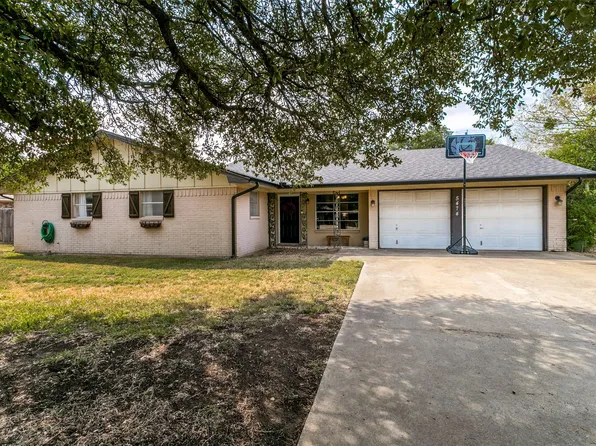 5474 Valley Dr, Fort Worth, TX 76140