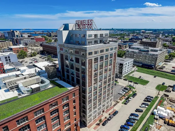 Teweles Seed Tower, 222 S 3rd St Unit 809, Milwaukee, WI 53204