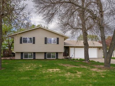 305 1st St SW, Beulah, ND, 58523