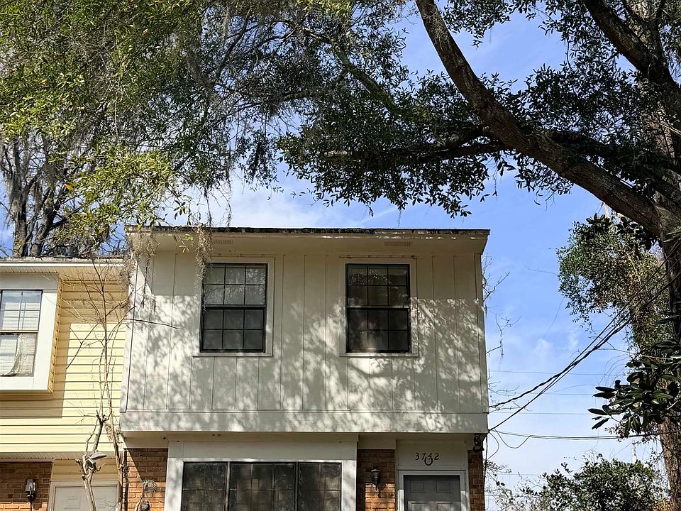 1st image of 3742 Rockbrook Dr