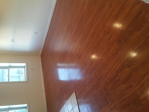 3rd image of 6854 Elmwood Ave #2