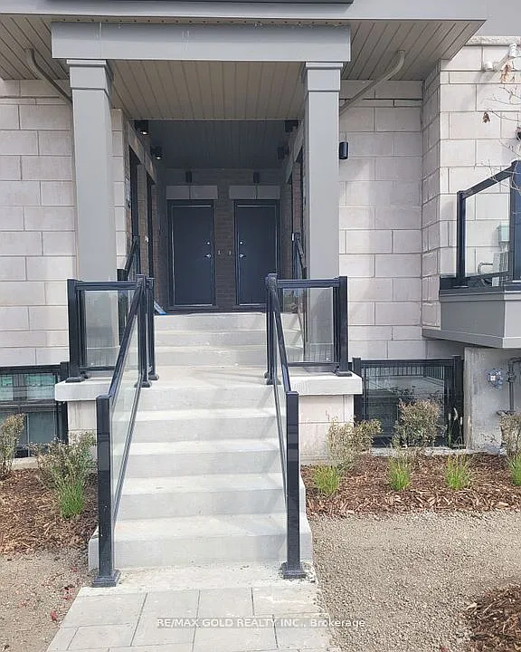 30 Halliford Pl #216