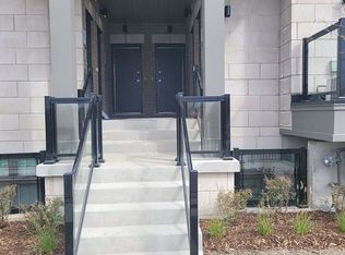 30 Halliford Pl #216, Brampton, ON L6P 4N6