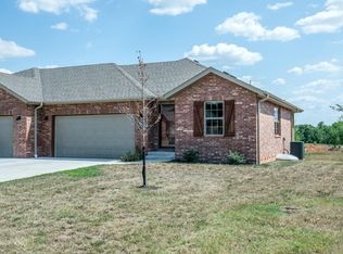 2302 W Deerbrooke Trl, Ozark, MO 65721