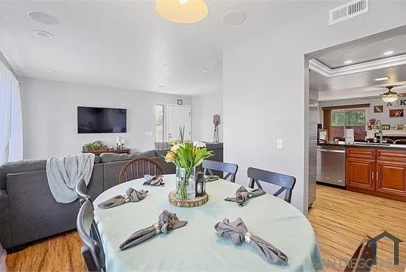 2095 Manzana Way — Photo 7
