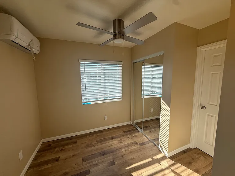 4860 Palm Ave — Photo 37