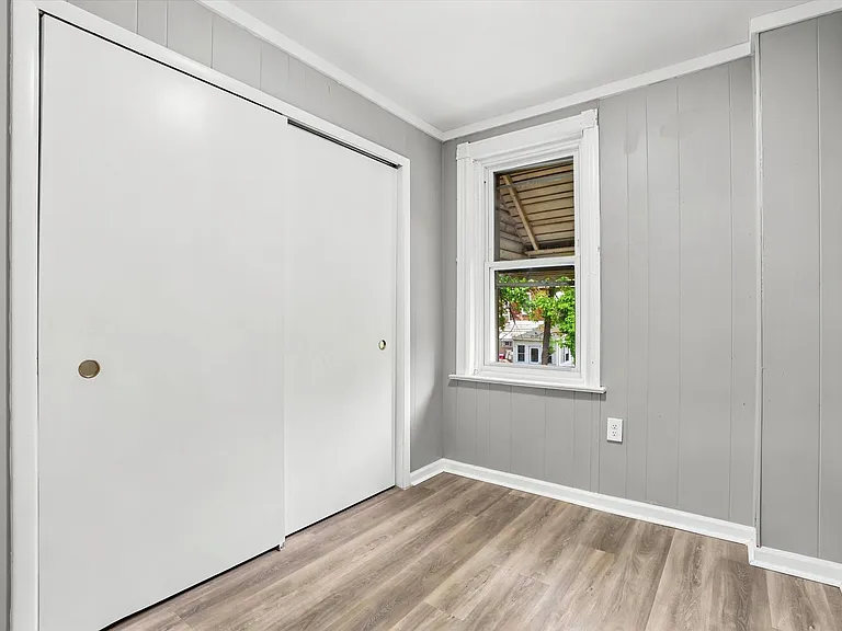 828 Beatty St — Photo 16