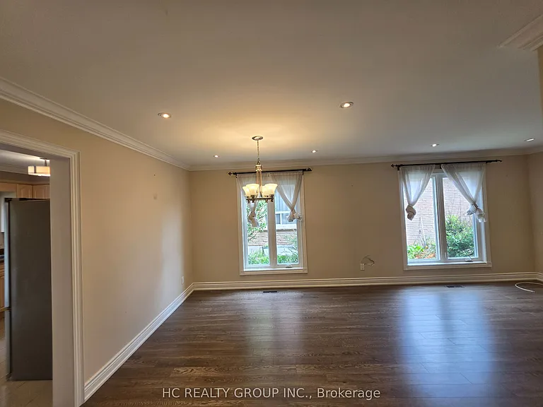 40 Stargell Cres — Photo 6
